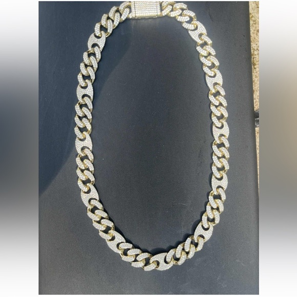 Iced Out Figarucci Link Choker - Picture 2 of 12